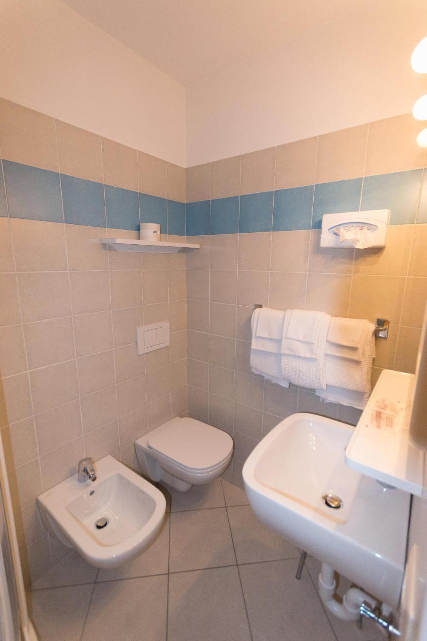 Meublé Albergo Dante Bormio Exterior foto